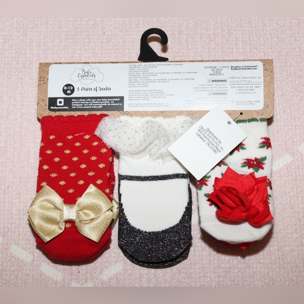 Baby Essentials Baby Girl Holiday Socks 3 Pack 0-12 Months Brand New - Picture 3 of 3